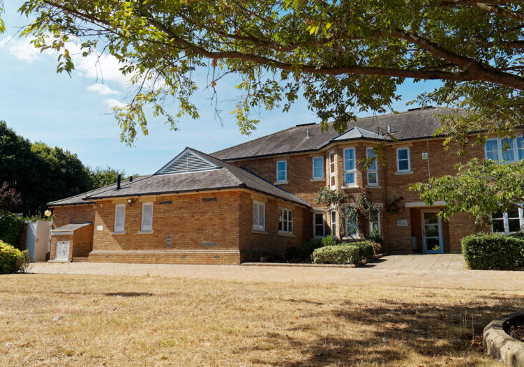 Selwyn Hall School exterior